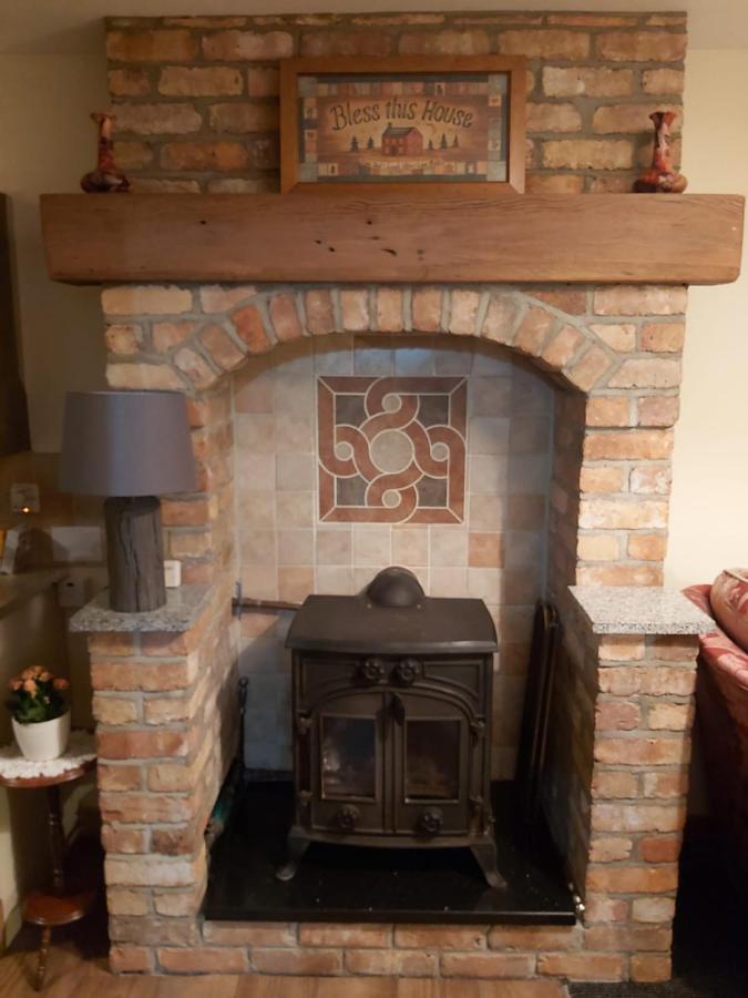 Lovely 2-Bed Cottage At The Foot Of The Mournes نيوري المظهر الخارجي الصورة